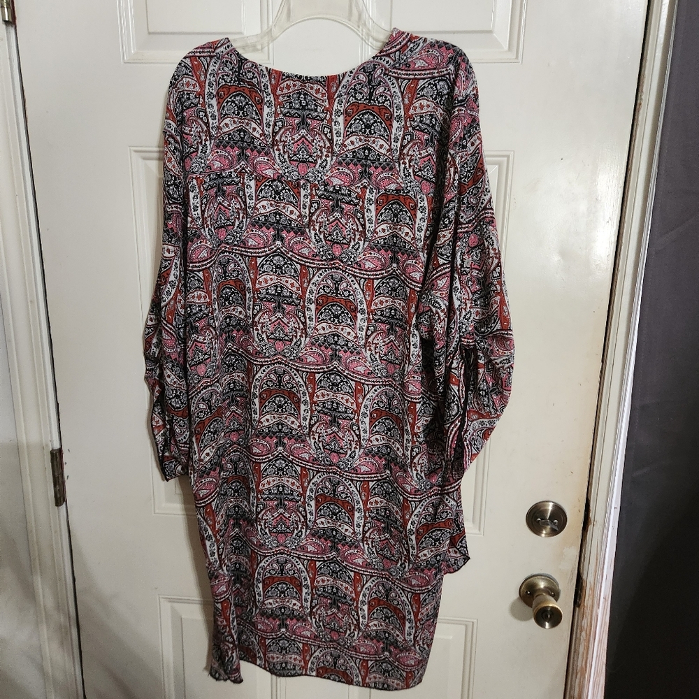 New Directions plus size tunic! Super cute w/ leggings/jeans/dress pants!